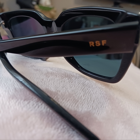 Sunglasses - Picture 11 of 13